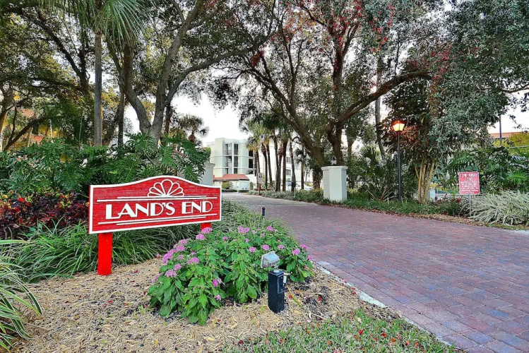 Land's End 3-404 Bay Front