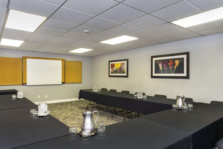 Quality Inn Downtown Inner Harbour photo 19