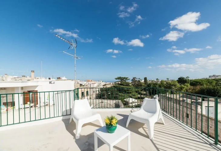 2 Bedrooms Quadruple Apartment with city view