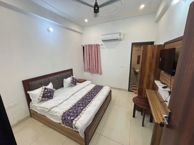 Hotel Rajhans