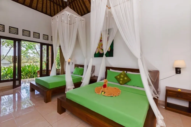 Family Villa with balcony
