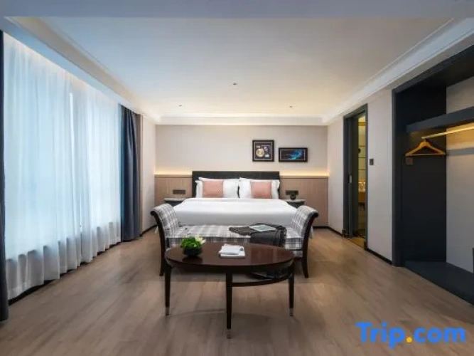 1 Bedroom Suite