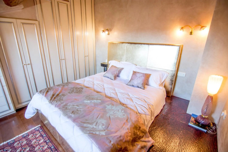 Opera Luxury Apartment