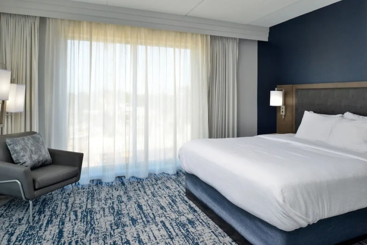 1 Bedroom Suite