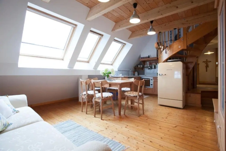 4 Bedrooms Cottage