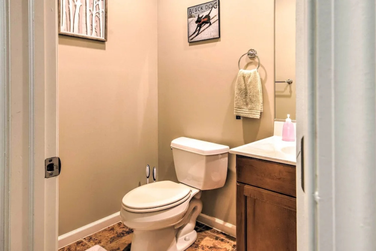 Community Perks & Deck: Lake Harmony Townhome!