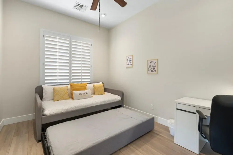 Dublin in Gilbert With 4 Bedrooms and 2 Bathrooms