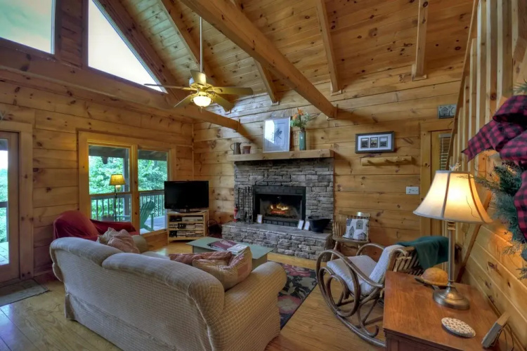 Serenity Now- Secluded Near Toccoa & Ocoee Rivers