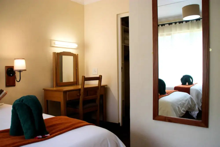 Riverbend Chalets Self Catering