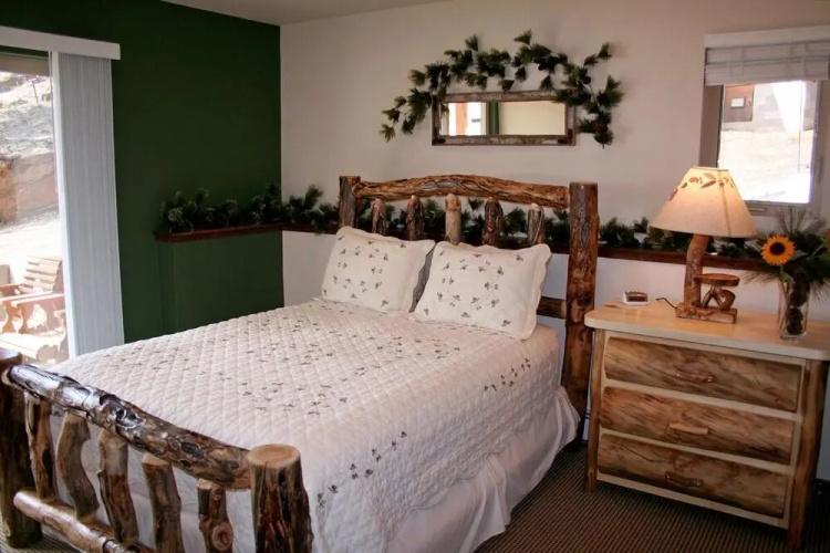 Lazy R Cottages: 16B