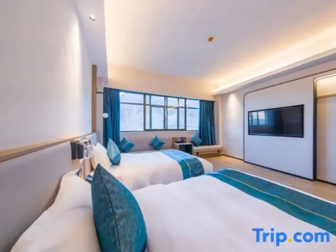 Standard Double room with view