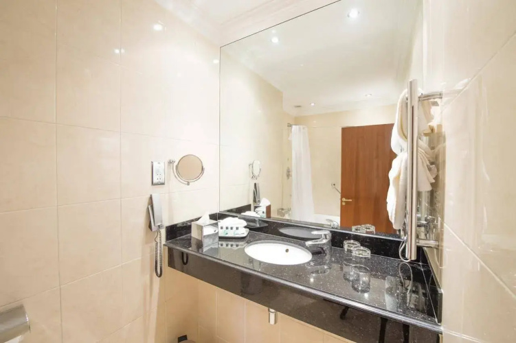 Parkway Hotel & Spa