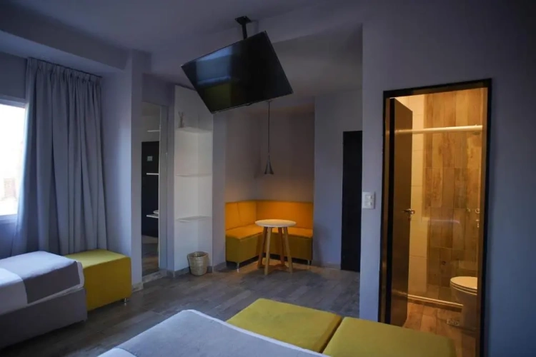Standard Triple room