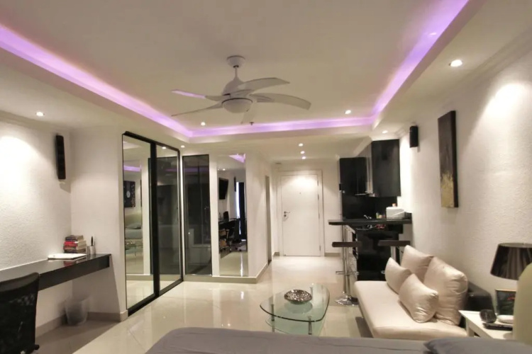 View Talay 6 Central Apartment