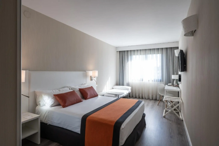 Triple room