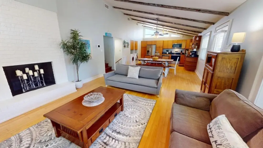 Peach on the Beach by Tybee Vacation Rentals