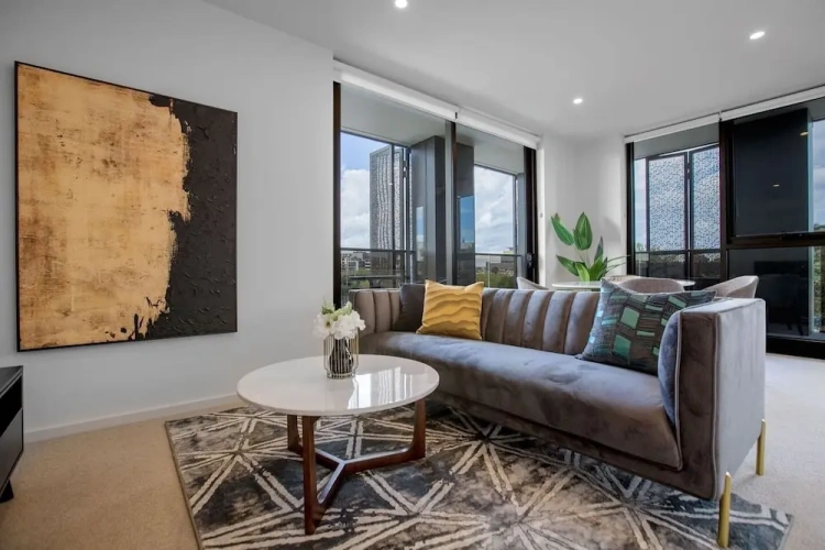 2 Bedrooms Apartment