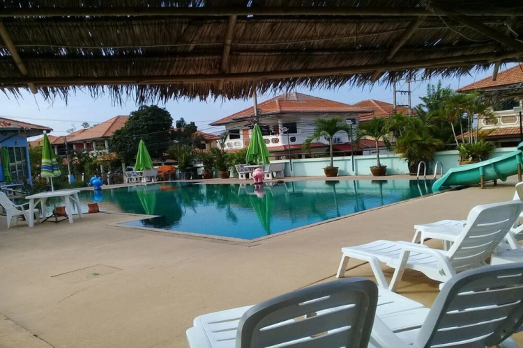 Tropical Pool
