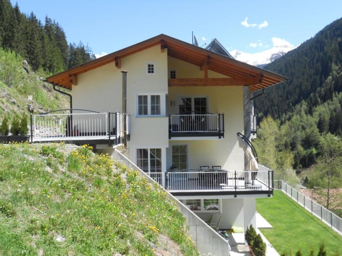 2 Bedrooms Double Apartment