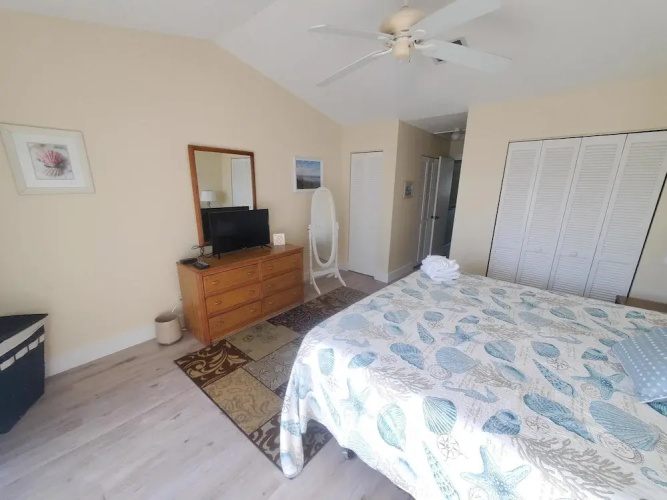 Sea Place 13238