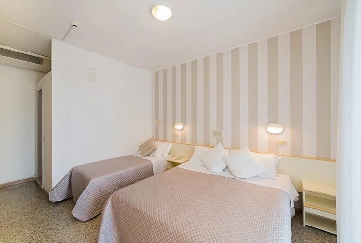 Standard Triple room with balcony