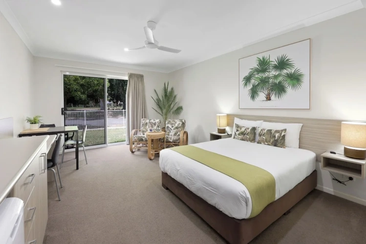 Standard Double room with garden view