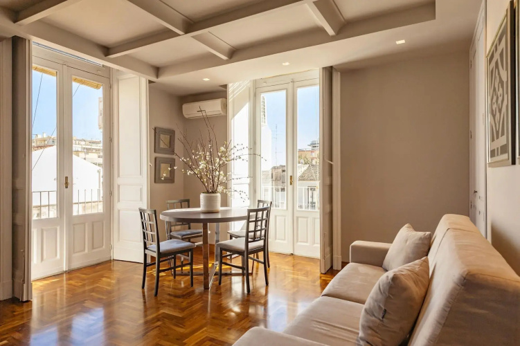 Ferrini Home Residence 150