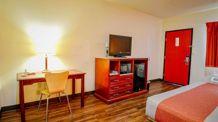 Motel 6 Atoka, OK