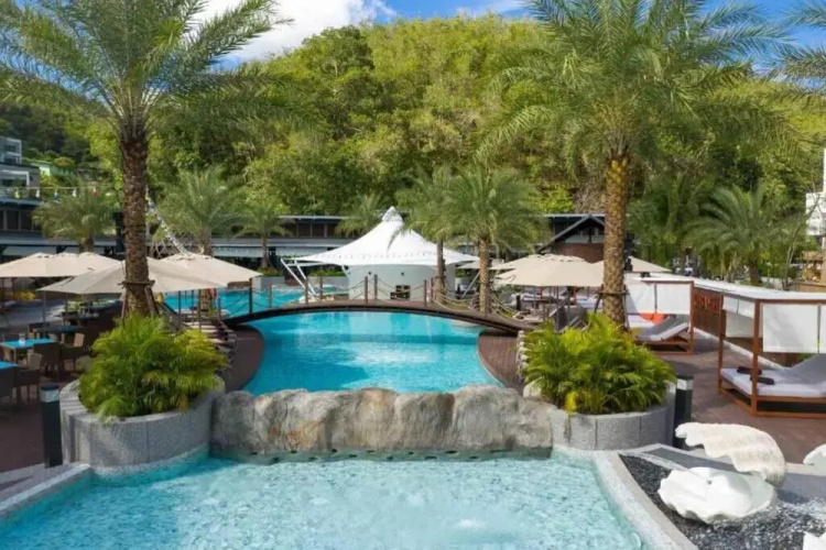 Sea View Suite Pool Access  C81