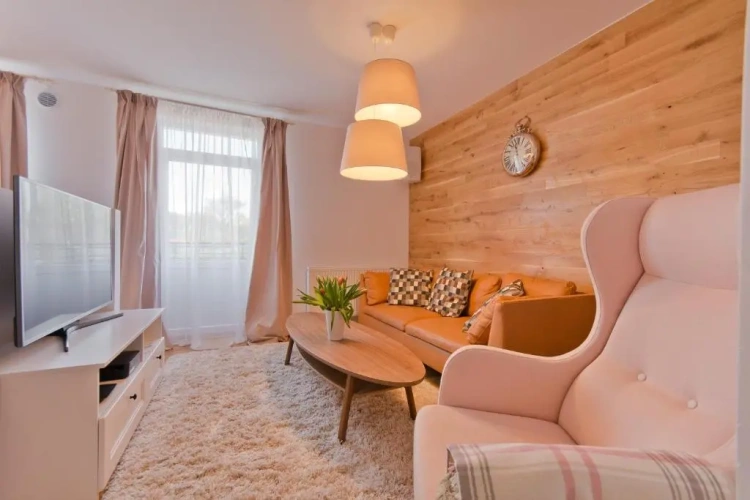 2 Bedrooms Apartment