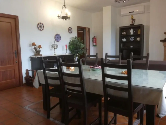 3 Bedrooms Cottage