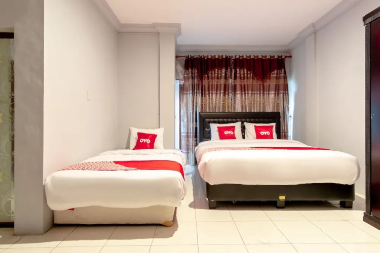 OYO 1632 1000 House Syariah