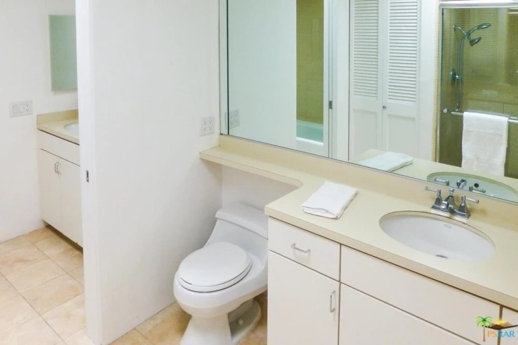 2 Bedrooms Villa