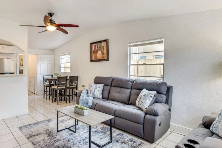 3 Bedrooms Cottage
