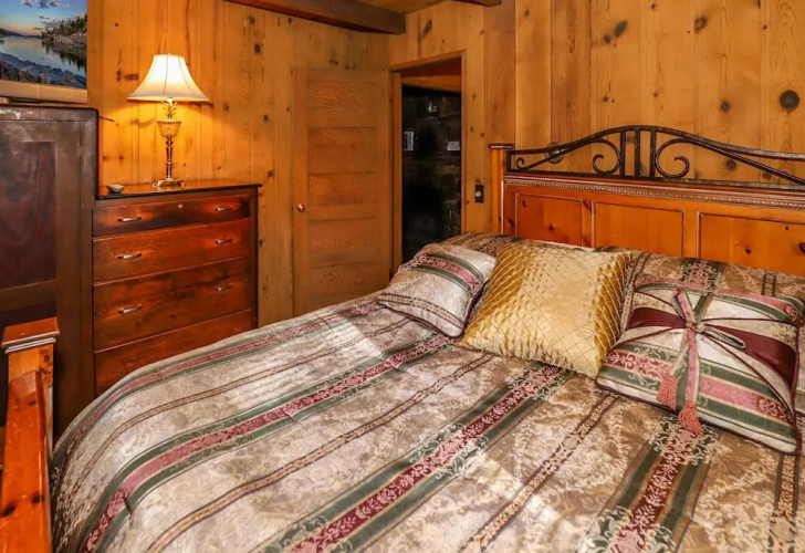 Cozy Vintage Cabin