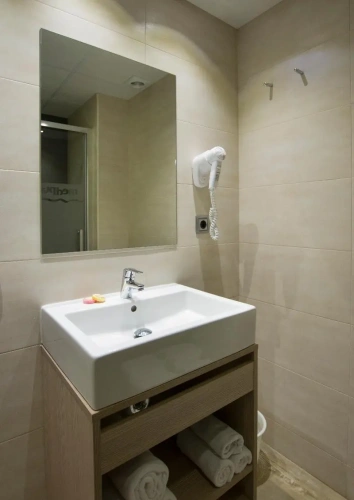1 Bedroom Apartment with balcony