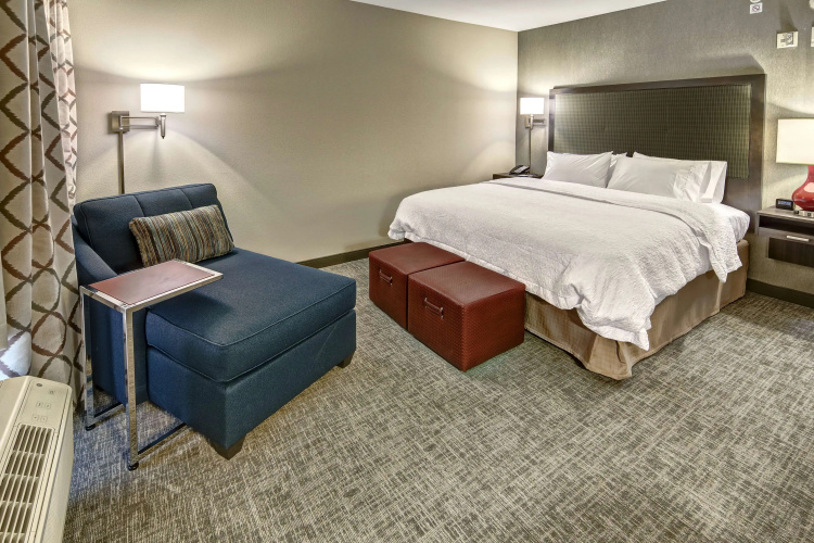 Hampton Inn & Suites Franklin Berry Farms