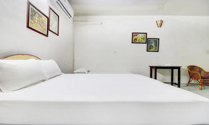 Shirleys Beach Hotel