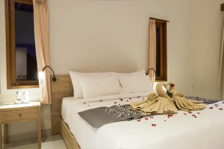 2 Bedrooms Villa