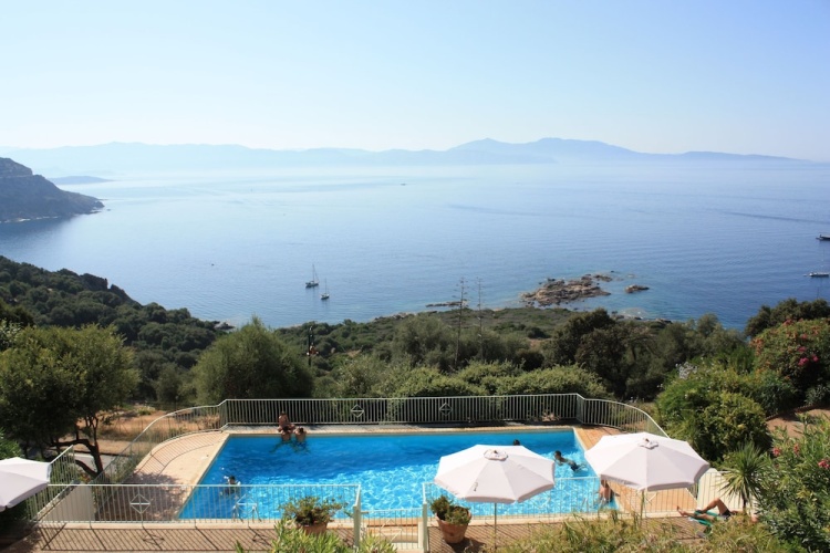 2 Bedrooms Apartment with balcony and with sea view