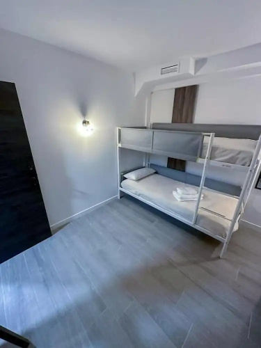 ZUR Boutique Hostel