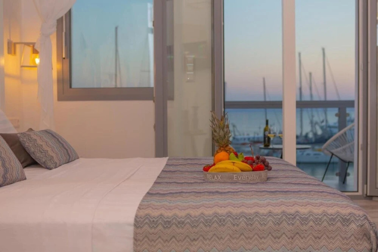 Naxos Riviera Suites