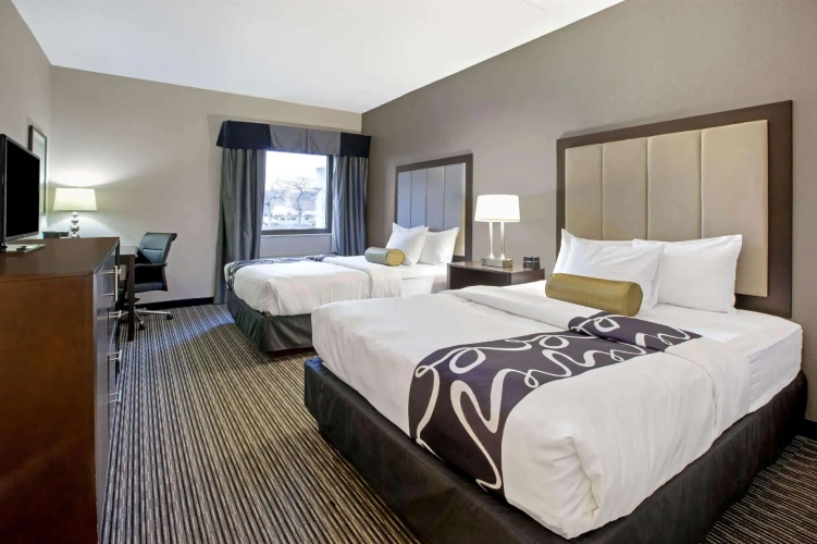 1 Bedroom Quadruple Suite