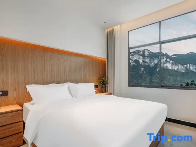 Family Suite with mountain view