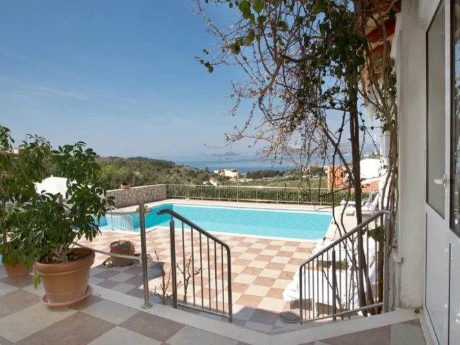 2 Bedrooms Apartment with balcony and with sea view