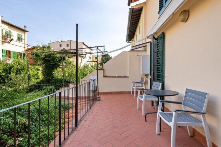 3 Bedrooms Apartment