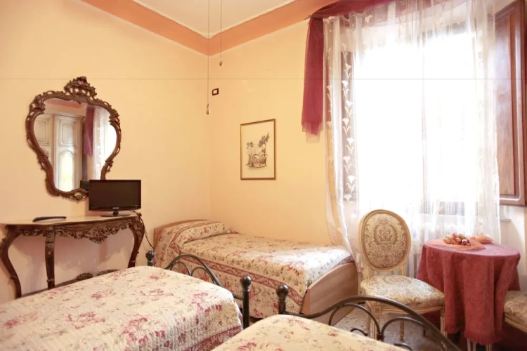 1 Bedroom Comfort room