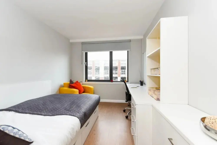 Student Only Merchant Studios in Glasgow