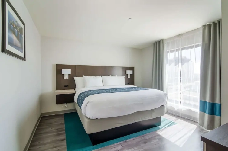 Quadruple Suite with balcony