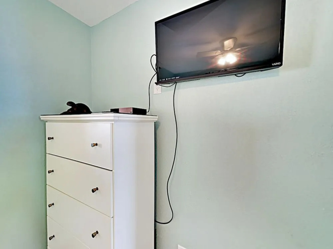 Hip Gulf-Side Unit 1004 - 1 Br Condo
